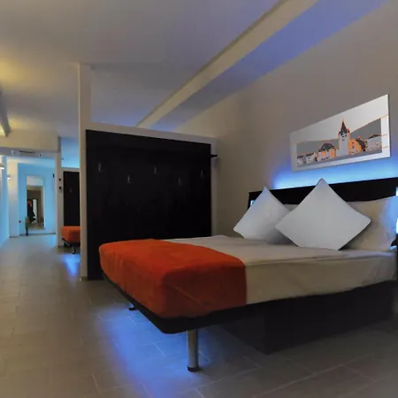 Easyhotel 3* ברנקסטל - קיס